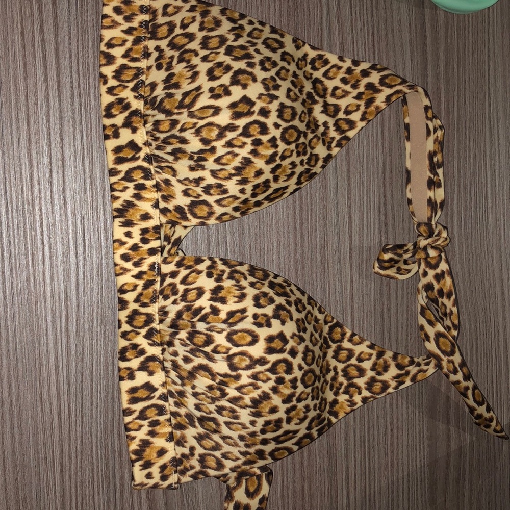 NEVER WORN
